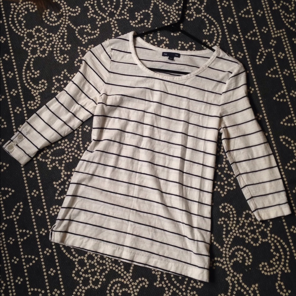 Gap classic tee